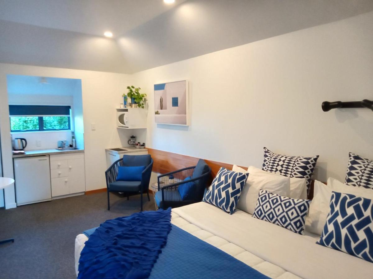 ג'רלדין Four Peaks Motel מראה חיצוני תמונה